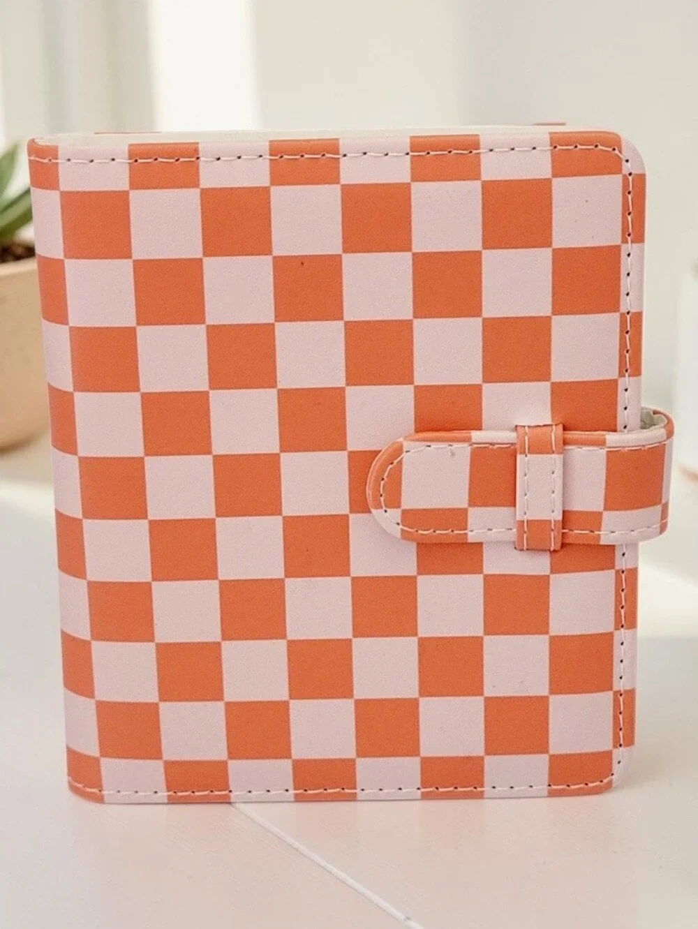 Holds 48 (2